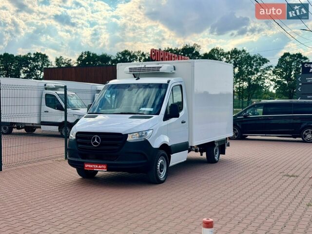 Белый Мерседес Sprinter, объемом двигателя 2.1 л и пробегом 326 тыс. км за 26900 $, фото 3 на Automoto.ua