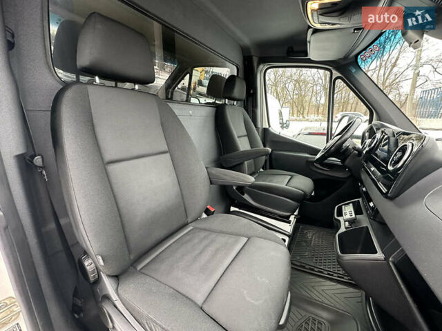 Белый Мерседес Sprinter, объемом двигателя 3 л и пробегом 222 тыс. км за 44499 $, фото 16 на Automoto.ua