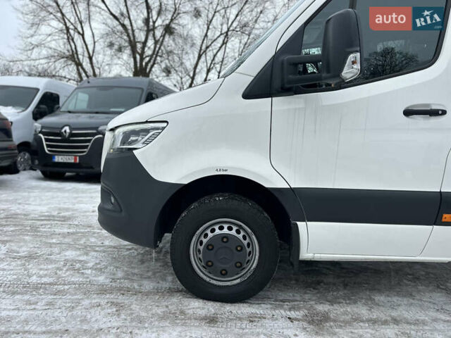 Белый Мерседес Sprinter, объемом двигателя 3 л и пробегом 222 тыс. км за 44499 $, фото 4 на Automoto.ua
