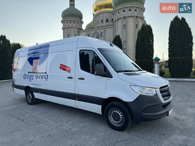 Белый Мерседес Sprinter, объемом двигателя 2.2 л и пробегом 300 тыс. км за 32500 $, фото 1 на Automoto.ua