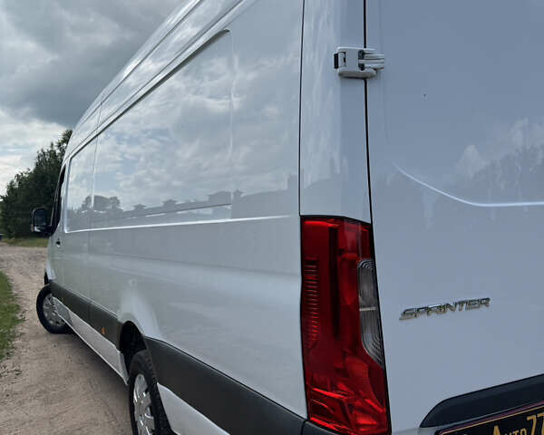 Белый Мерседес Sprinter, объемом двигателя 2.2 л и пробегом 210 тыс. км за 30800 $, фото 24 на Automoto.ua