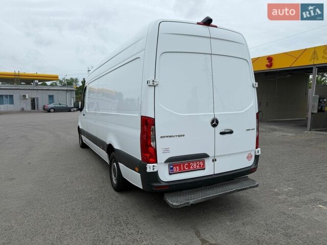 Білий Мерседес Sprinter, об'ємом двигуна 2.99 л та пробігом 759 тис. км за 29900 $, фото 4 на Automoto.ua