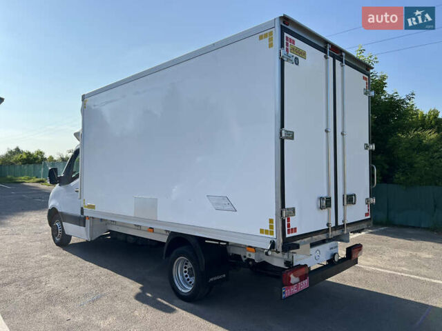 Белый Мерседес Sprinter, объемом двигателя 2.2 л и пробегом 273 тыс. км за 33500 $, фото 9 на Automoto.ua