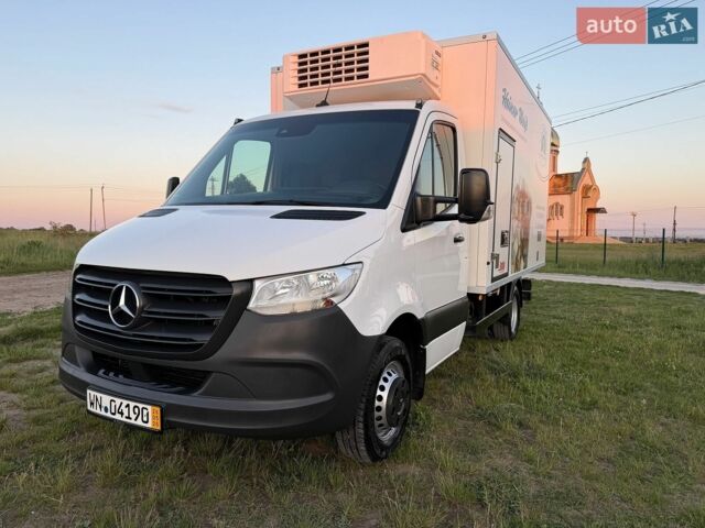 Белый Мерседес Sprinter, объемом двигателя 2.2 л и пробегом 242 тыс. км за 35900 $, фото 9 на Automoto.ua