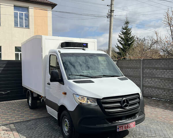 Белый Мерседес Sprinter, объемом двигателя 2.1 л и пробегом 275 тыс. км за 22500 $, фото 1 на Automoto.ua