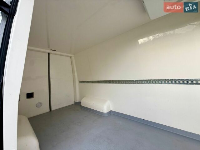 Белый Мерседес Sprinter, объемом двигателя 2.2 л и пробегом 315 тыс. км за 26200 $, фото 43 на Automoto.ua