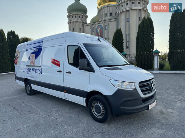 Белый Мерседес Sprinter, объемом двигателя 2.2 л и пробегом 300 тыс. км за 32500 $, фото 5 на Automoto.ua