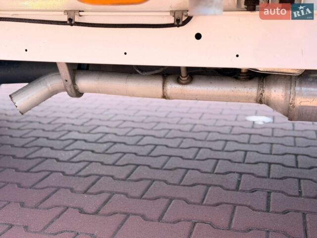 Белый Мерседес Sprinter, объемом двигателя 2.1 л и пробегом 352 тыс. км за 26500 $, фото 8 на Automoto.ua