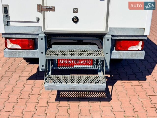 Белый Мерседес Sprinter, объемом двигателя 1.9 л и пробегом 212 тыс. км за 27860 $, фото 9 на Automoto.ua