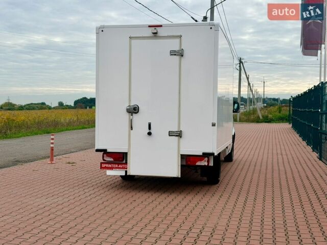 Белый Мерседес Sprinter, объемом двигателя 2.1 л и пробегом 356 тыс. км за 26500 $, фото 3 на Automoto.ua
