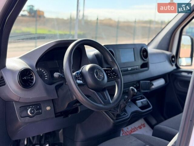 Белый Мерседес Sprinter, объемом двигателя 2.1 л и пробегом 352 тыс. км за 26500 $, фото 15 на Automoto.ua