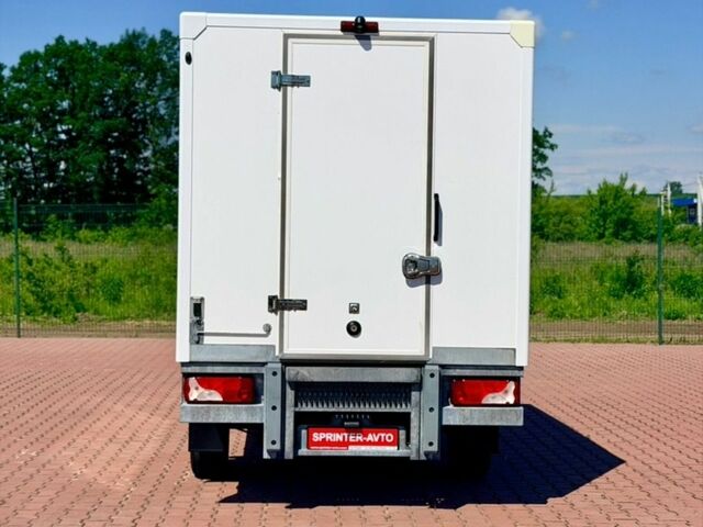 Белый Мерседес Sprinter, объемом двигателя 1.9 л и пробегом 212 тыс. км за 27860 $, фото 8 на Automoto.ua