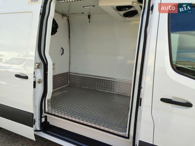 Білий Мерседес Sprinter, об'ємом двигуна 2 л та пробігом 355 тис. км за 25800 $, фото 11 на Automoto.ua