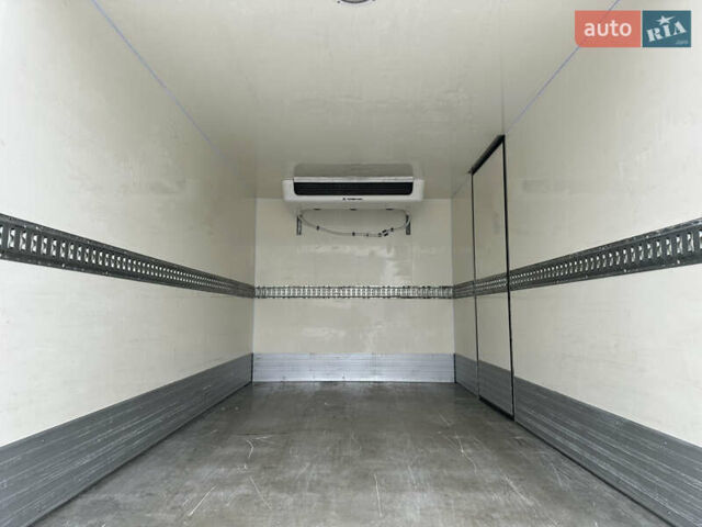 Белый Мерседес Sprinter, объемом двигателя 3 л и пробегом 222 тыс. км за 44499 $, фото 22 на Automoto.ua