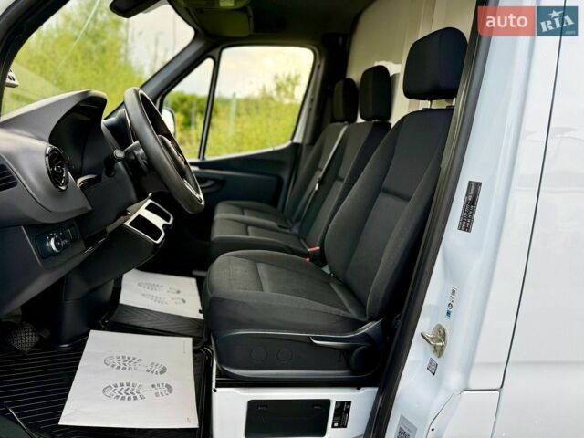 Белый Мерседес Sprinter, объемом двигателя 2.2 л и пробегом 315 тыс. км за 26200 $, фото 23 на Automoto.ua