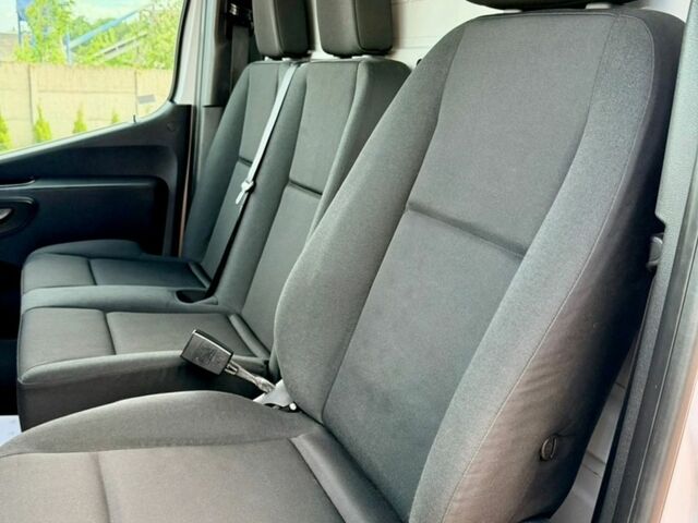 Белый Мерседес Sprinter, объемом двигателя 2 л и пробегом 224 тыс. км за 27300 $, фото 11 на Automoto.ua