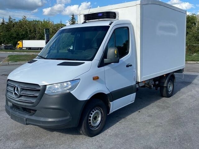 Белый Мерседес Sprinter, объемом двигателя 2.1 л и пробегом 270 тыс. км за 21900 $, фото 6 на Automoto.ua
