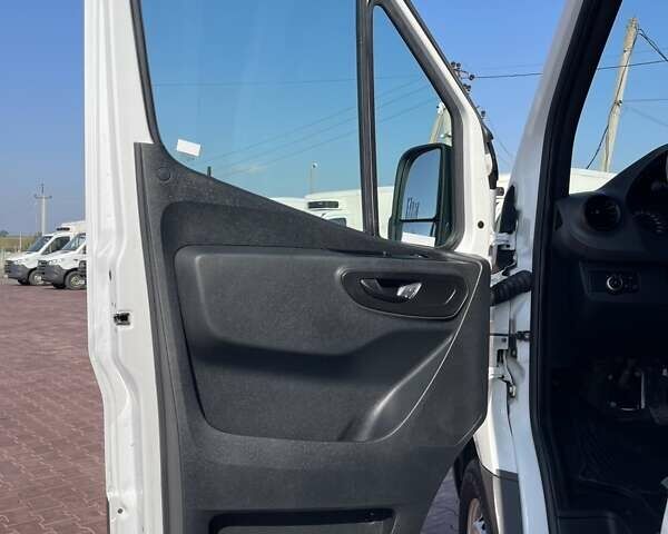 Белый Мерседес Sprinter, объемом двигателя 2 л и пробегом 269 тыс. км за 26500 $, фото 16 на Automoto.ua