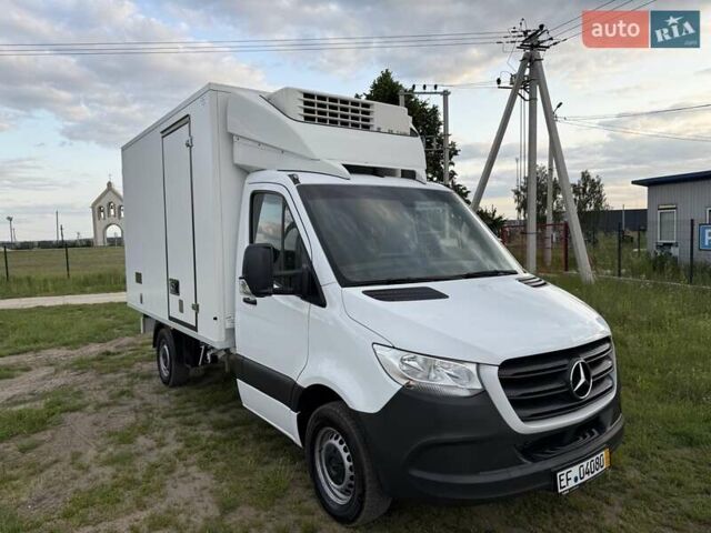 Белый Мерседес Sprinter, объемом двигателя 2.2 л и пробегом 229 тыс. км за 30650 $, фото 12 на Automoto.ua