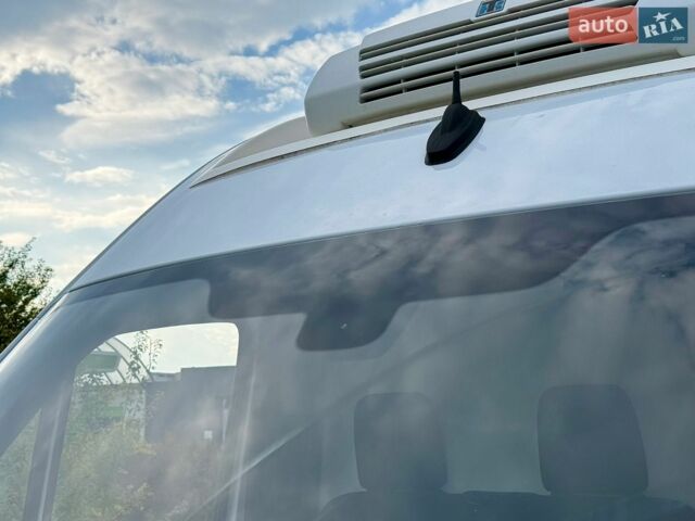 Белый Мерседес Sprinter, объемом двигателя 2.2 л и пробегом 315 тыс. км за 26200 $, фото 15 на Automoto.ua