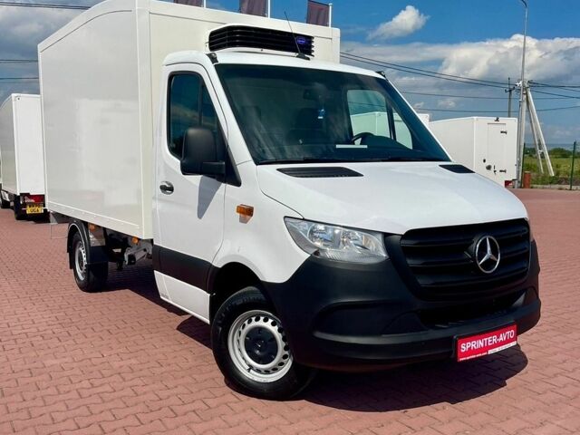 Белый Мерседес Sprinter, объемом двигателя 2 л и пробегом 215 тыс. км за 27300 $, фото 1 на Automoto.ua