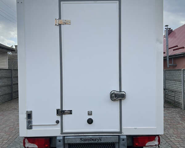 Белый Мерседес Sprinter, объемом двигателя 2.1 л и пробегом 275 тыс. км за 22500 $, фото 6 на Automoto.ua