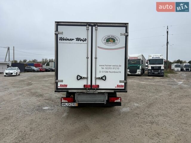 Белый Мерседес Sprinter, объемом двигателя 2.2 л и пробегом 242 тыс. км за 35800 $, фото 5 на Automoto.ua