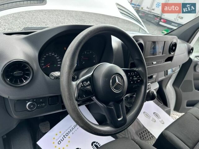 Белый Мерседес Sprinter, объемом двигателя 2.2 л и пробегом 200 тыс. км за 27900 $, фото 34 на Automoto.ua