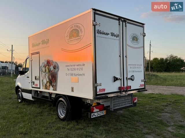 Белый Мерседес Sprinter, объемом двигателя 2.2 л и пробегом 242 тыс. км за 35900 $, фото 6 на Automoto.ua
