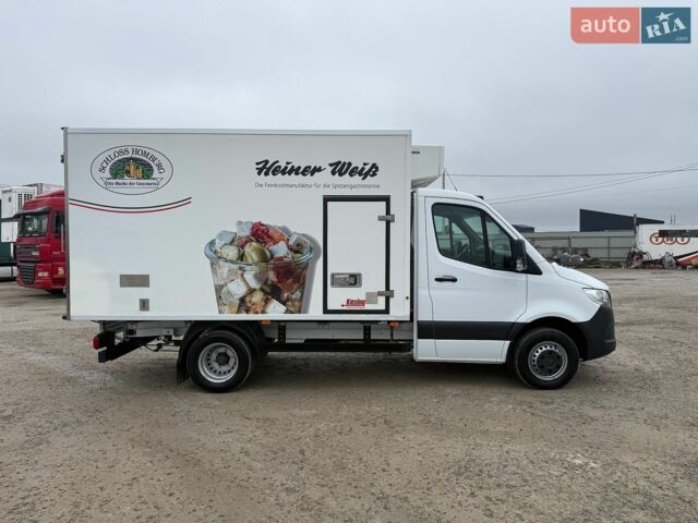 Белый Мерседес Sprinter, объемом двигателя 2.2 л и пробегом 242 тыс. км за 35800 $, фото 7 на Automoto.ua