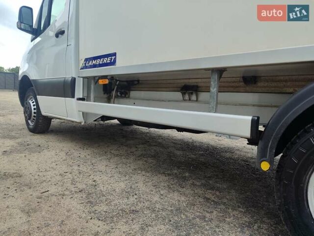Белый Мерседес Sprinter, объемом двигателя 3 л и пробегом 341 тыс. км за 39700 $, фото 13 на Automoto.ua