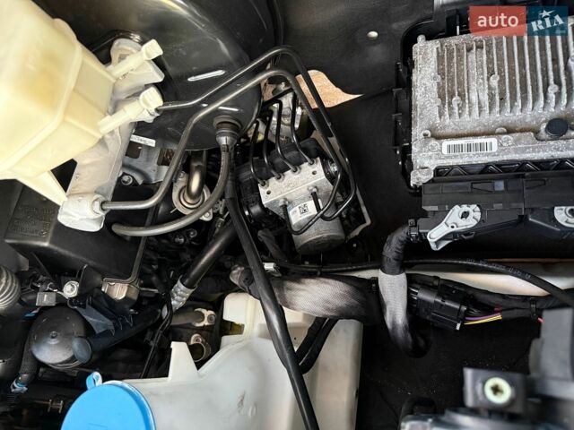 Белый Мерседес Sprinter, объемом двигателя 2.2 л и пробегом 242 тыс. км за 35800 $, фото 55 на Automoto.ua