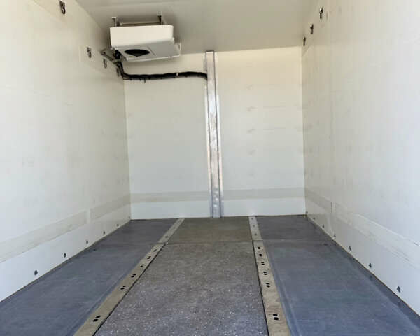 Белый Мерседес Sprinter, объемом двигателя 2 л и пробегом 242 тыс. км за 24900 $, фото 8 на Automoto.ua