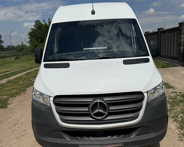 Белый Мерседес Sprinter, объемом двигателя 2.2 л и пробегом 210 тыс. км за 30800 $, фото 34 на Automoto.ua