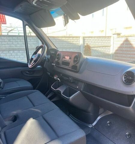 Белый Мерседес Sprinter, объемом двигателя 2.1 л и пробегом 276 тыс. км за 23200 $, фото 2 на Automoto.ua