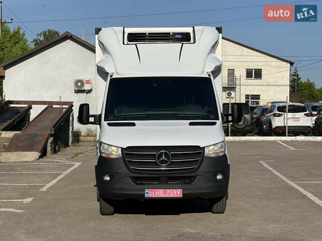 Белый Мерседес Sprinter, объемом двигателя 2.2 л и пробегом 273 тыс. км за 33500 $, фото 3 на Automoto.ua