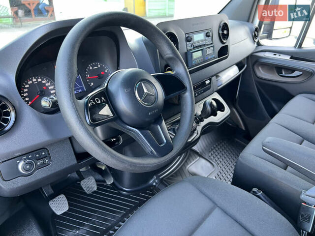 Белый Мерседес Sprinter, объемом двигателя 2.2 л и пробегом 273 тыс. км за 33500 $, фото 48 на Automoto.ua