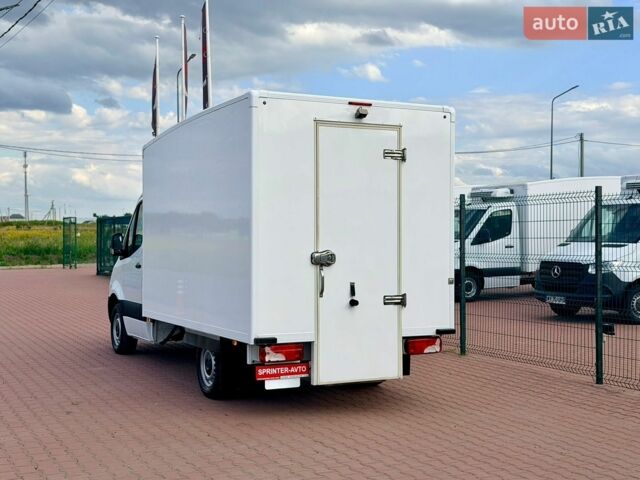 Белый Мерседес Sprinter, объемом двигателя 2.1 л и пробегом 326 тыс. км за 26900 $, фото 4 на Automoto.ua