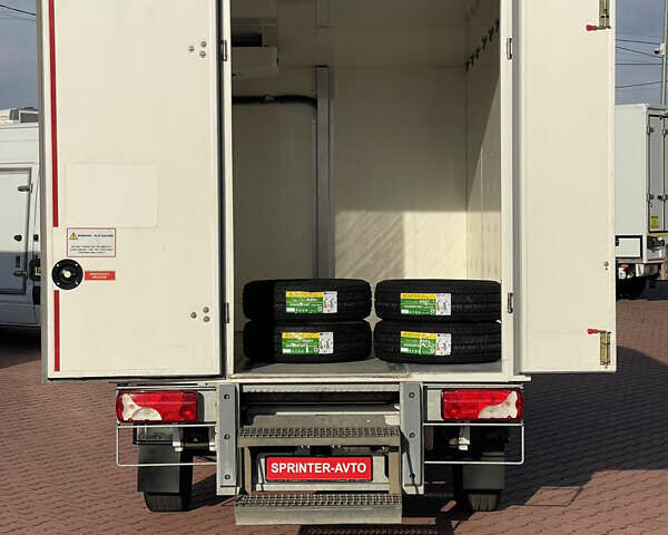 Белый Мерседес Sprinter, объемом двигателя 2.1 л и пробегом 193 тыс. км за 24250 $, фото 1 на Automoto.ua