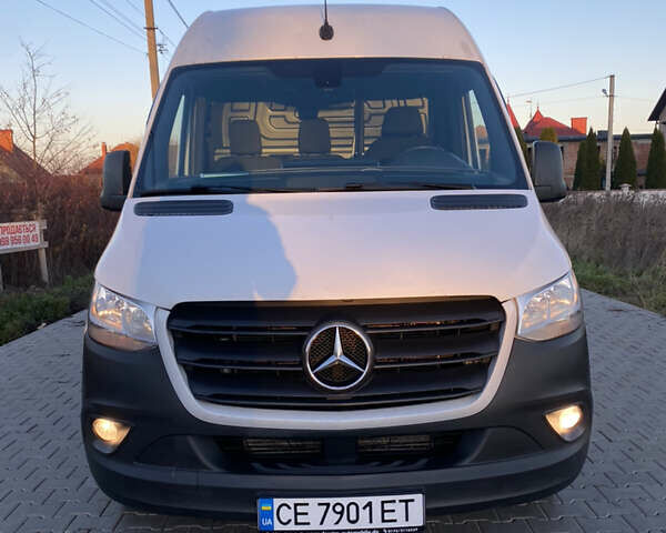 Белый Мерседес Sprinter, объемом двигателя 3 л и пробегом 316 тыс. км за 37500 $, фото 2 на Automoto.ua