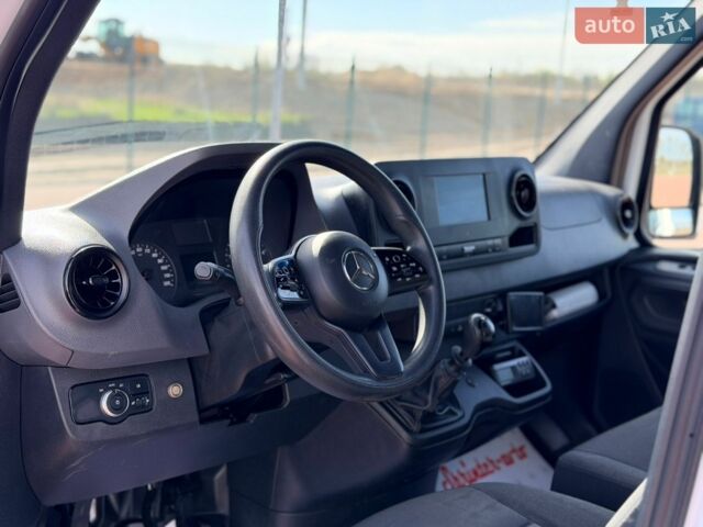Белый Мерседес Sprinter, объемом двигателя 2.1 л и пробегом 352 тыс. км за 26500 $, фото 16 на Automoto.ua