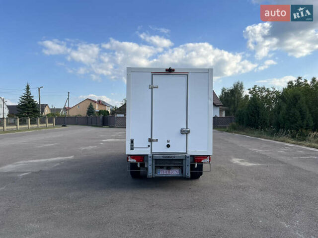 Белый Мерседес Sprinter, объемом двигателя 2.1 л и пробегом 275 тыс. км за 22700 $, фото 8 на Automoto.ua