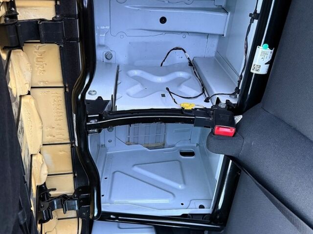 Белый Мерседес Sprinter, объемом двигателя 2.2 л и пробегом 242 тыс. км за 35900 $, фото 40 на Automoto.ua