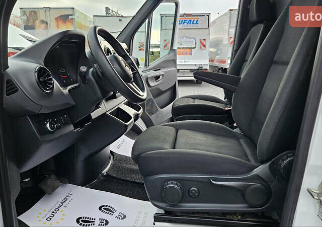 Белый Мерседес Sprinter, объемом двигателя 2.2 л и пробегом 190 тыс. км за 35900 $, фото 53 на Automoto.ua