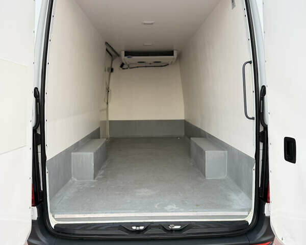 Белый Мерседес Sprinter, объемом двигателя 2 л и пробегом 342 тыс. км за 28850 $, фото 9 на Automoto.ua