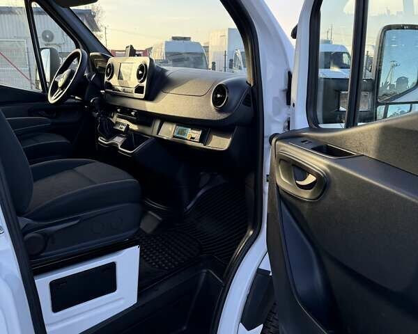 Білий Мерседес Sprinter, об'ємом двигуна 2.2 л та пробігом 209 тис. км за 30499 $, фото 27 на Automoto.ua