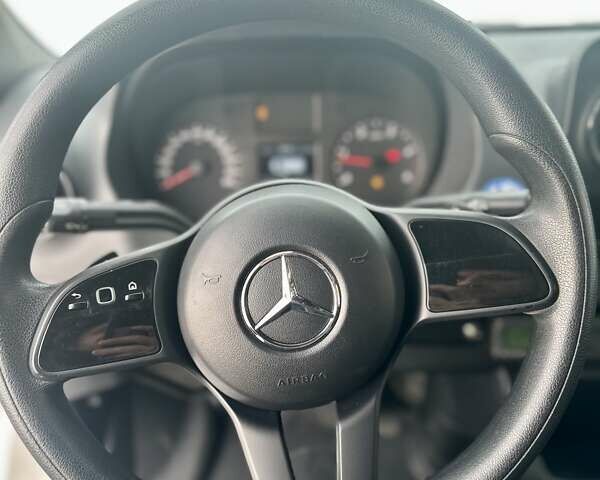 Белый Мерседес Sprinter, объемом двигателя 2.2 л и пробегом 111 тыс. км за 32950 $, фото 44 на Automoto.ua