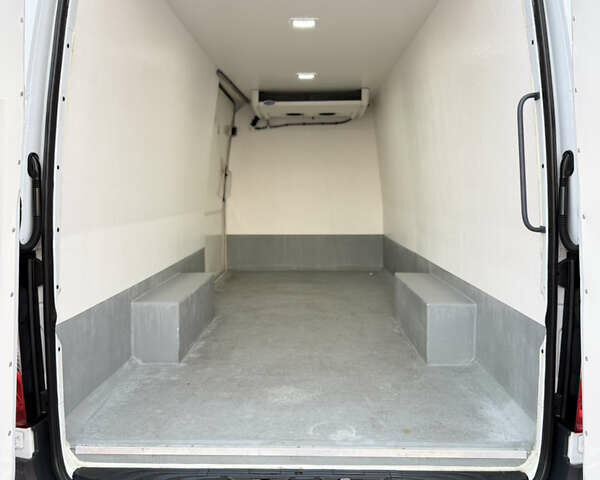 Белый Мерседес Sprinter, объемом двигателя 2 л и пробегом 342 тыс. км за 28850 $, фото 14 на Automoto.ua