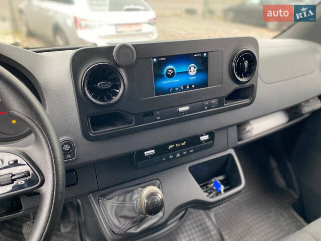 Белый Мерседес Sprinter, объемом двигателя 2.2 л и пробегом 211 тыс. км за 27000 $, фото 18 на Automoto.ua