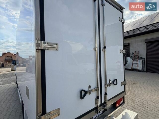 Белый Мерседес Sprinter, объемом двигателя 2.2 л и пробегом 299 тыс. км за 31809 $, фото 10 на Automoto.ua